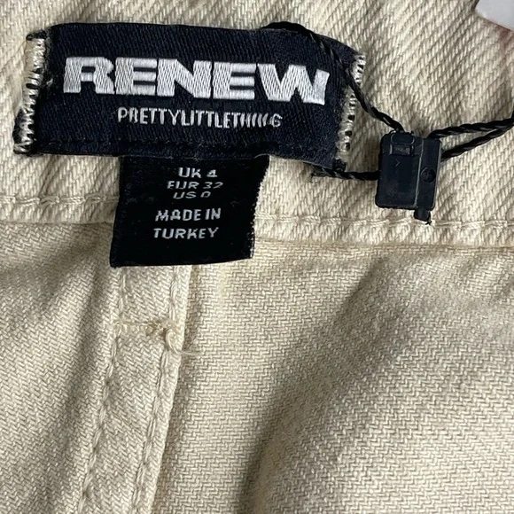 PrettyLittleThing Cream Cargo Pants - Picture 6 of 9